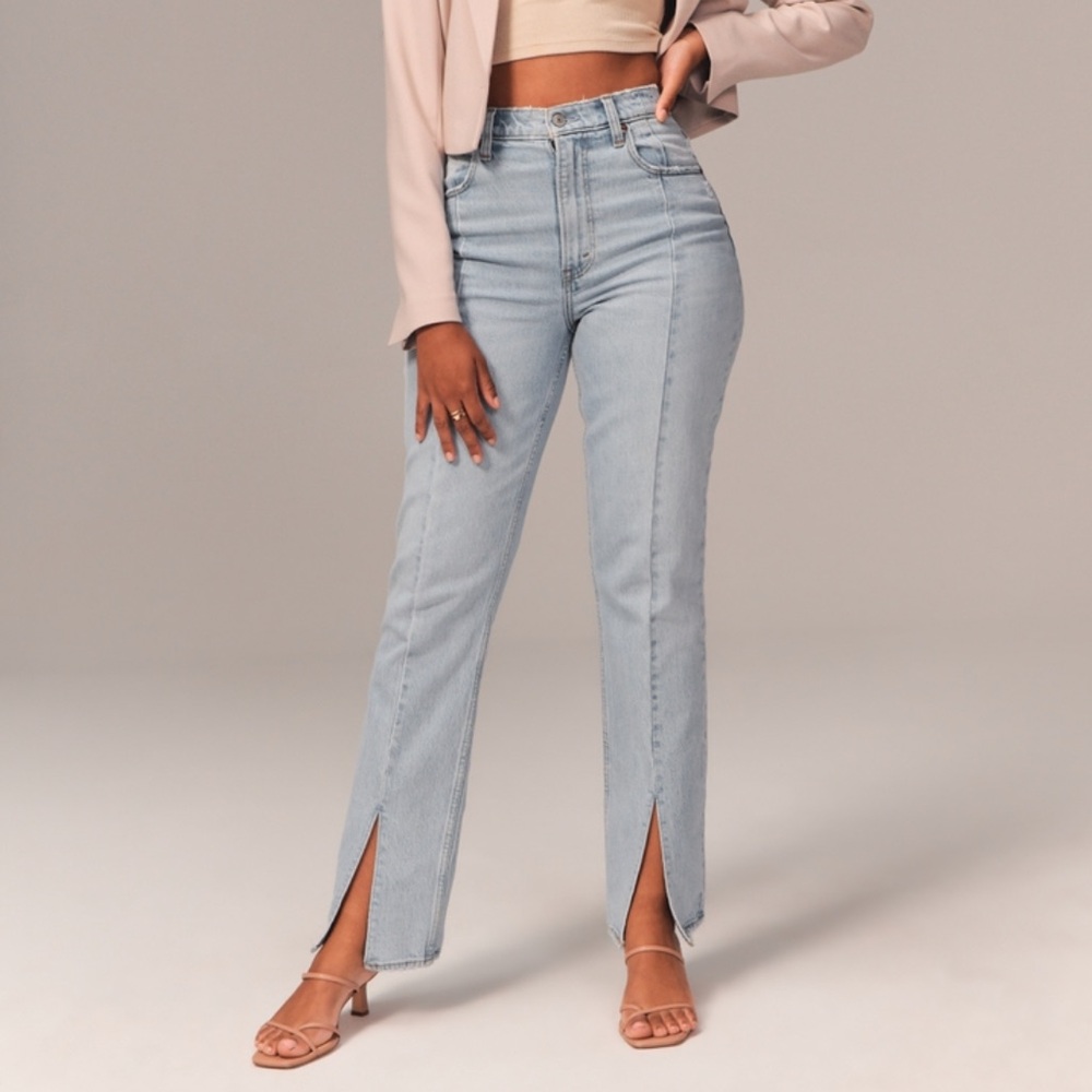 Abercrombie Curve Love Utra High Raise 90s Straight Jeans